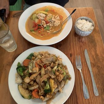 Thai Angle Restaurant - Drunken noodles and Panang curry - Thai Near Me - Durham, North Carolina