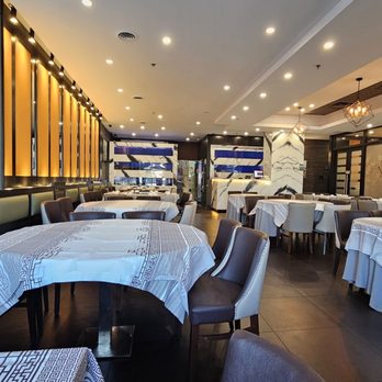 Starchiva Delight - Interior - Chinese Near Me - Richmond Hill, Ontario Starchiva Delight - Interior - Chinese Near Me - Richmond Hill, Ontario