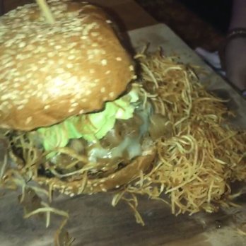 Union Hall - Burger - Gastropubs Near Me - Hoboken, New Jersey
