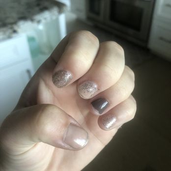 Alfa Nails Salon - Tuesday morning. 4 days later. With a gel manicure - Nail Salons Near Me - Laguna Beach, California Alfa Nails Salon - Tuesday morning. 4 days later. With a gel manicure - Nail Salons Near Me - Laguna Beach, California