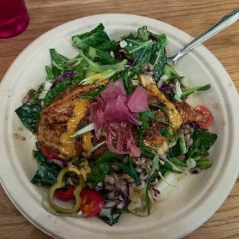 Vic & Al's - Blackened catfish on salad - Cajun/Creole Near Me - Austin, Texas