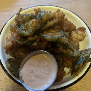 Gai Noi - I loved the calamari and pieces of fried jalapeños in it. It wasn't tough at all. - Desserts Near Me - Minneapolis, Minnesota Gai Noi - I loved the calamari and pieces of fried jalapeños in it. It wasn't tough at all. - Desserts Near Me - Minneapolis, Minnesota