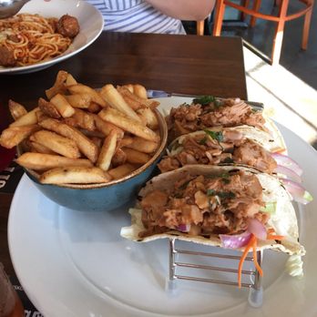 The Oar - BBQ Pulled jack fruit tacos - Canadian (New) Near Me - Gravenhurst, Ontario