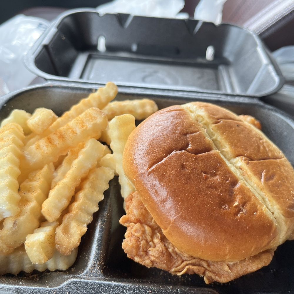 Zaxbys - Signature chicken sandwich meal - Fast Food Near Me - Columbia, South Carolina Zaxbys - Signature chicken sandwich meal - Fast Food Near Me - Columbia, South Carolina