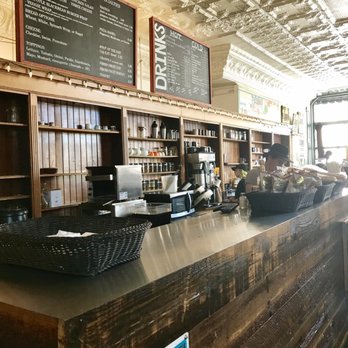 Bridgeport Coffee - 2.5/5 skim milk latte, below average barista skills - steaming needs work, avg espresso, friendly crew, beautiful interior. - Coffee & Tea Near Me - Chicago, Illinois
