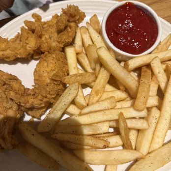 Carrabba's Italian Grill - Kid's Chicken Tenders & Fries - Italian Near Me - Columbus, Georgia