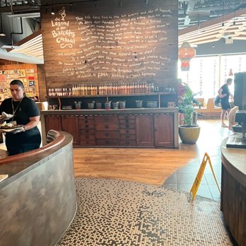 Nando's - Chicken Shop Near Me - Gatwick, WSX