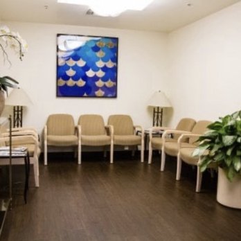 Epic Cardiology - Waiting room area. - Cardiologists Near Me - Sherman Oaks, California