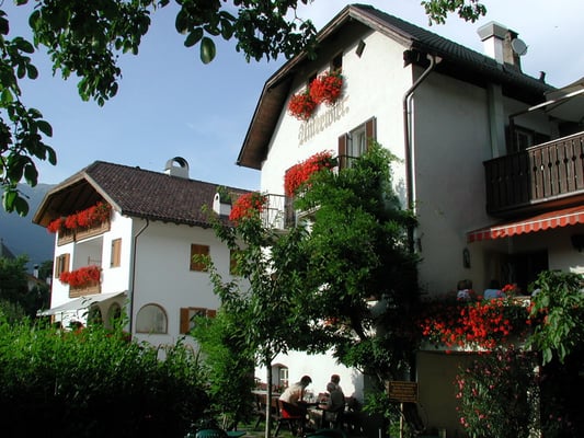Der Unterwirt Restaurant & Guesthouse by null