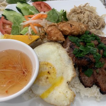 Pho Que Huong - Rice dish combo - Vietnamese Near Me - Honolulu, Hawaii