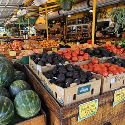 Mike's Truck Garden - Picture perfect roadside fruit stand