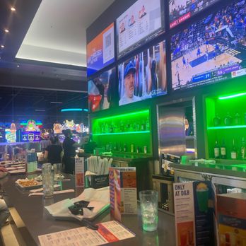 Dave & Buster's Auburn - King - Shit service - American Near Me - Auburn, Washington