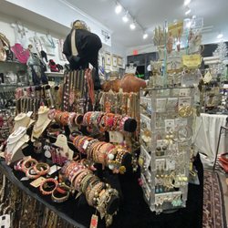 Dolly's Designer Outlet