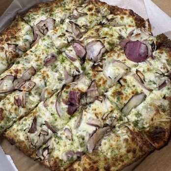 Curry Pizza House Sunnyvale - Desi Garlic Sticks - Pizza Near Me - Sunnyvale, California