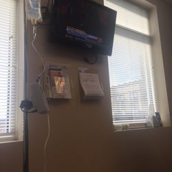 Shanahan Rheumatology & Immunotherapy - Thankful for the TV during 3 hour infusion visits!