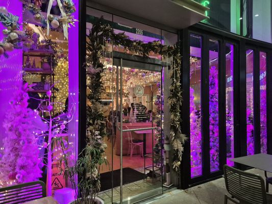 Leela's Wine Bar - Uptown by null