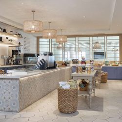 The Singer Oceanfront Resort, Curio Collection by Hilton - Restaurant