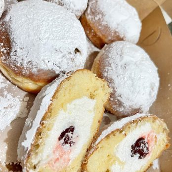 Country Donuts - Paczki - Donuts Near Me - Crystal Lake, Illinois