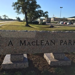Lake Jackson Recreation Center - Entrance to Park/Rec Center