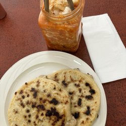 El Salvadoreño - Pupusas revueltas