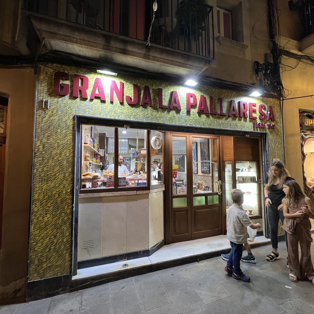 La Pallaresa - Front of restaurant - Coffee & Tea Near Me - Barcelona, B