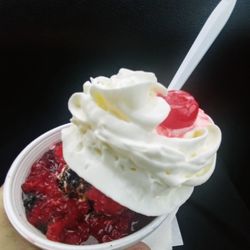 Squire's Dairy Delight - Black Forest Sundae