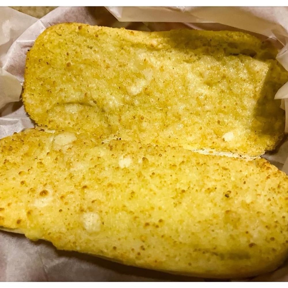 Vince's Spaghetti - Garlic bread - Italian Near Me - Ontario, California