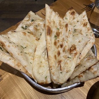Pukka - Garlic naan x2 - Indian Near Me - Toronto, Ontario