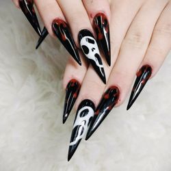 R Nails & Spa