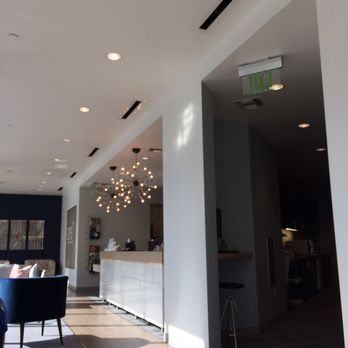 One Medical Primary Care Clinic - Beverly Hills - View of the hallway to the doctors' offices from the waiting room. - Internal Medicine Near Me - Beverly Hills, California