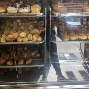 Foster's Donuts - Bakeries Near Me - Thousand Oaks, California Foster's Donuts - Bakeries Near Me - Thousand Oaks, California