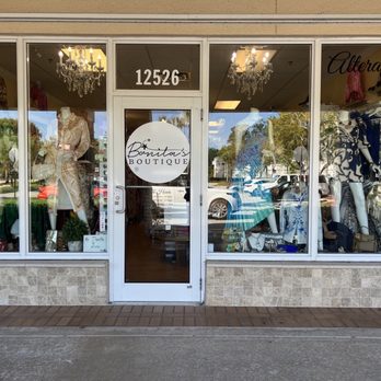 Bonita's Boutique - Storefront with window displays of dresses and accessories - Women's Clothing Near Me - Sunrise, Florida