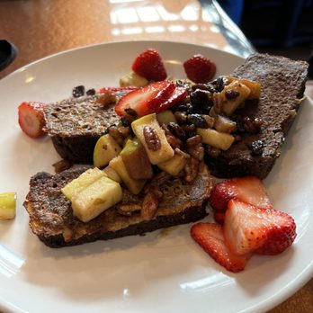 Another Broken Egg Cafe - Banana bread French toast - Cafes Near Me - Orange Beach, Alabama Another Broken Egg Cafe - Banana bread French toast - Cafes Near Me - Orange Beach, Alabama