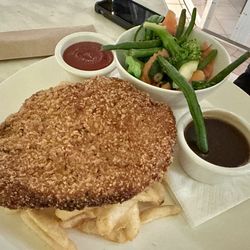 Bayside Bar & Grill - Schnitty
