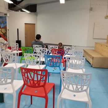 Hub Coworking Hawaii - Colorful chairs - Shared Office Spaces Near Me - Honolulu, Hawaii Hub Coworking Hawaii - Colorful chairs - Shared Office Spaces Near Me - Honolulu, Hawaii