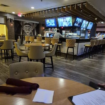 The Oak & Grain Winnipeg - Lounges Near Me - Winnipeg, Manitoba The Oak & Grain Winnipeg - Lounges Near Me - Winnipeg, Manitoba