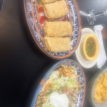 Don Cho's - Birria eggrolls, chicken fajita bowl - Tacos Near Me - Senatobia, Mississippi Don Cho's - Birria eggrolls, chicken fajita bowl - Tacos Near Me - Senatobia, Mississippi