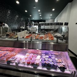Angelo Seafood Market - Very nice selection!