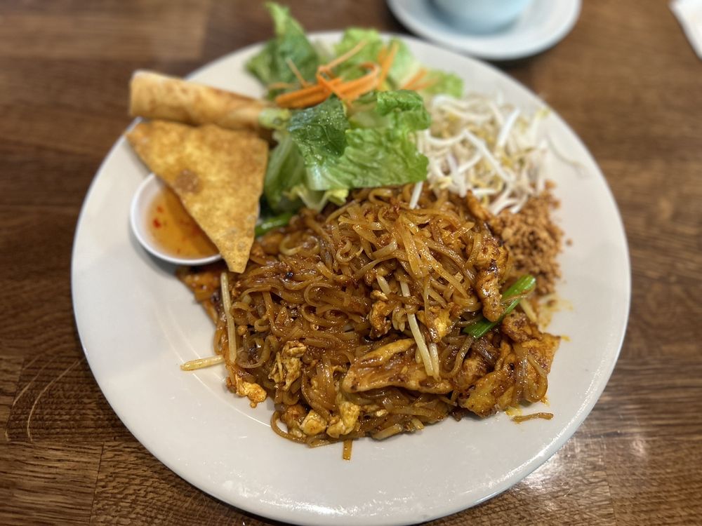 Archi’s Thai Cafe - Photo 3