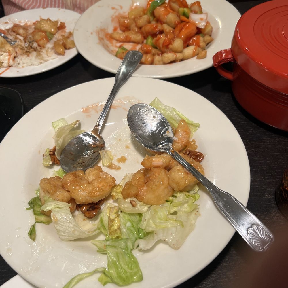 Red Chilli - Honey Walnut shrimp and sweet and sour chicken - Chinese Near Me - Redlands, California Red Chilli - Honey Walnut shrimp and sweet and sour chicken - Chinese Near Me - Redlands, California