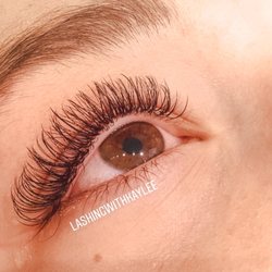 Lashing with Kaylee - Hybrid eyelash extensions