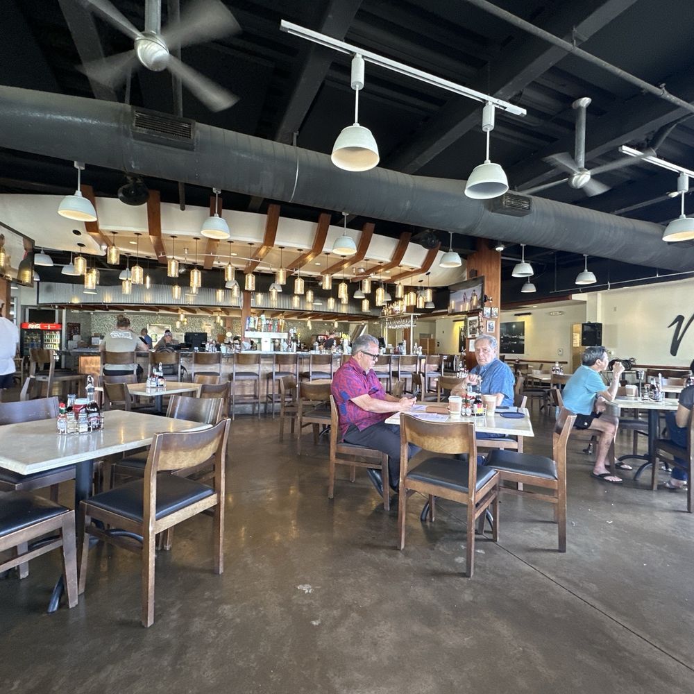 Nico's Pier 38 - Inside - Seafood Near Me - Honolulu, Hawaii