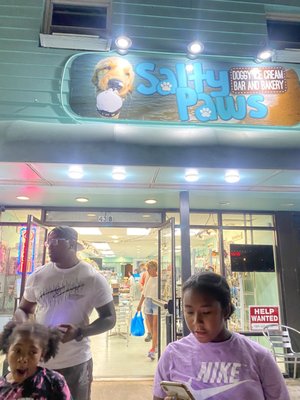 Salty Paws Doggy Ice Cream Bar And Bakery by null