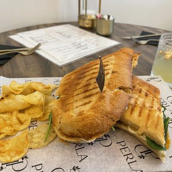 Perla - Amore panini - chicken, cheese, tomato, chipotle aioli - Coffee & Tea Near Me - Woodbridge Township, New Jersey
