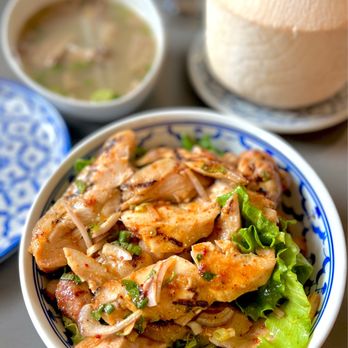 Pineapple Thai - Thai Near Me - Cupertino, California