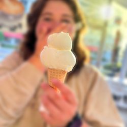 Gelato Cafe - Vanilla gelato