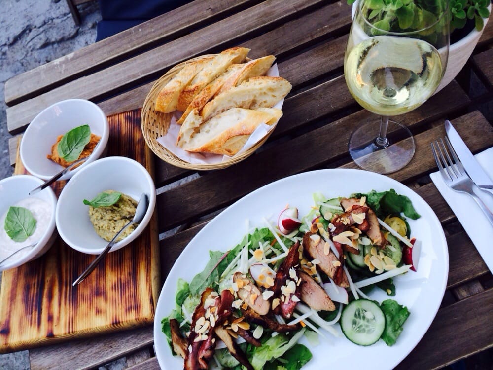 MITMI restobar