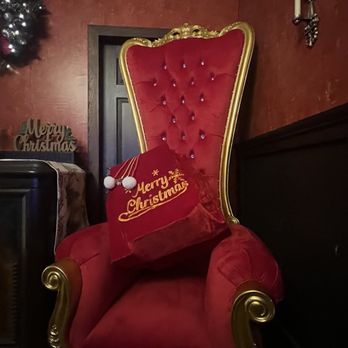 The Legendary Axe - Westland - Santa's chair - Axe Throwing Near Me - Westland, Michigan The Legendary Axe - Westland - Santa's chair - Axe Throwing Near Me - Westland, Michigan