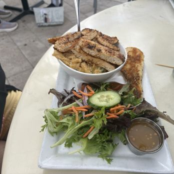 Frigate's Waterfront Bar and Grill - Seafood Near Me - Melbourne, Florida