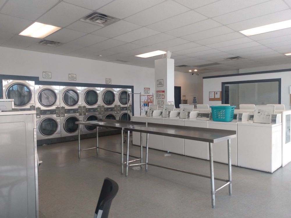 CRYSTAL CLEAN LAUNDROMAT with photos Updated August 2024 16 Photos